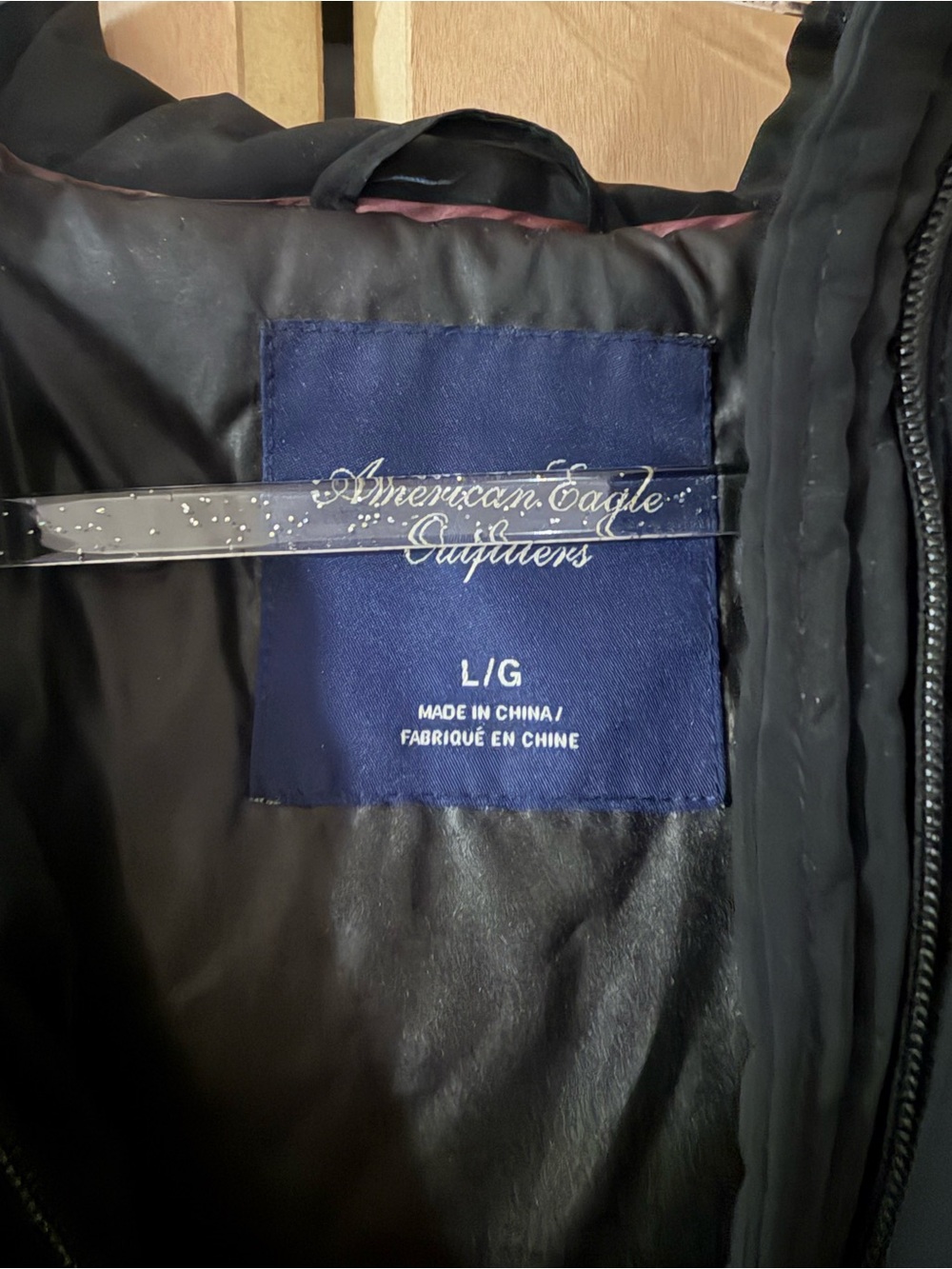 American Eagle Outfitters Y2K - Black Hooded Cropped Puffer Jacket - Picture 5 of 7